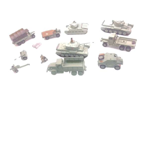 Vintage US Army WWII Models And Parts Airfix Military Models - Picture 1 of 7